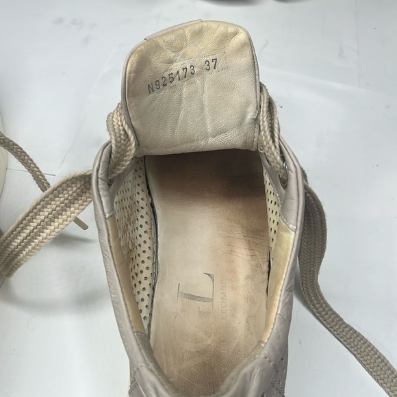 AGL Sz 37 US 7 Attilio Giusti Leombruni
Perforated Platform Talc Leather Sneaker - Picture 10 of 10
